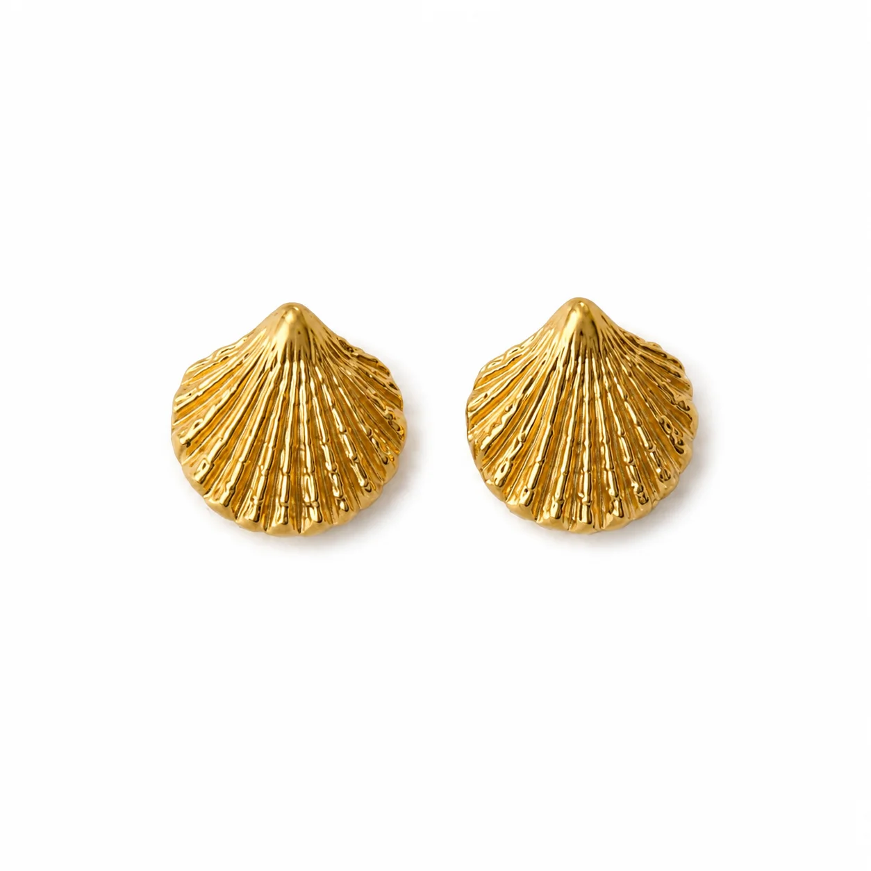Aretes concha dorados de acero inoxidable