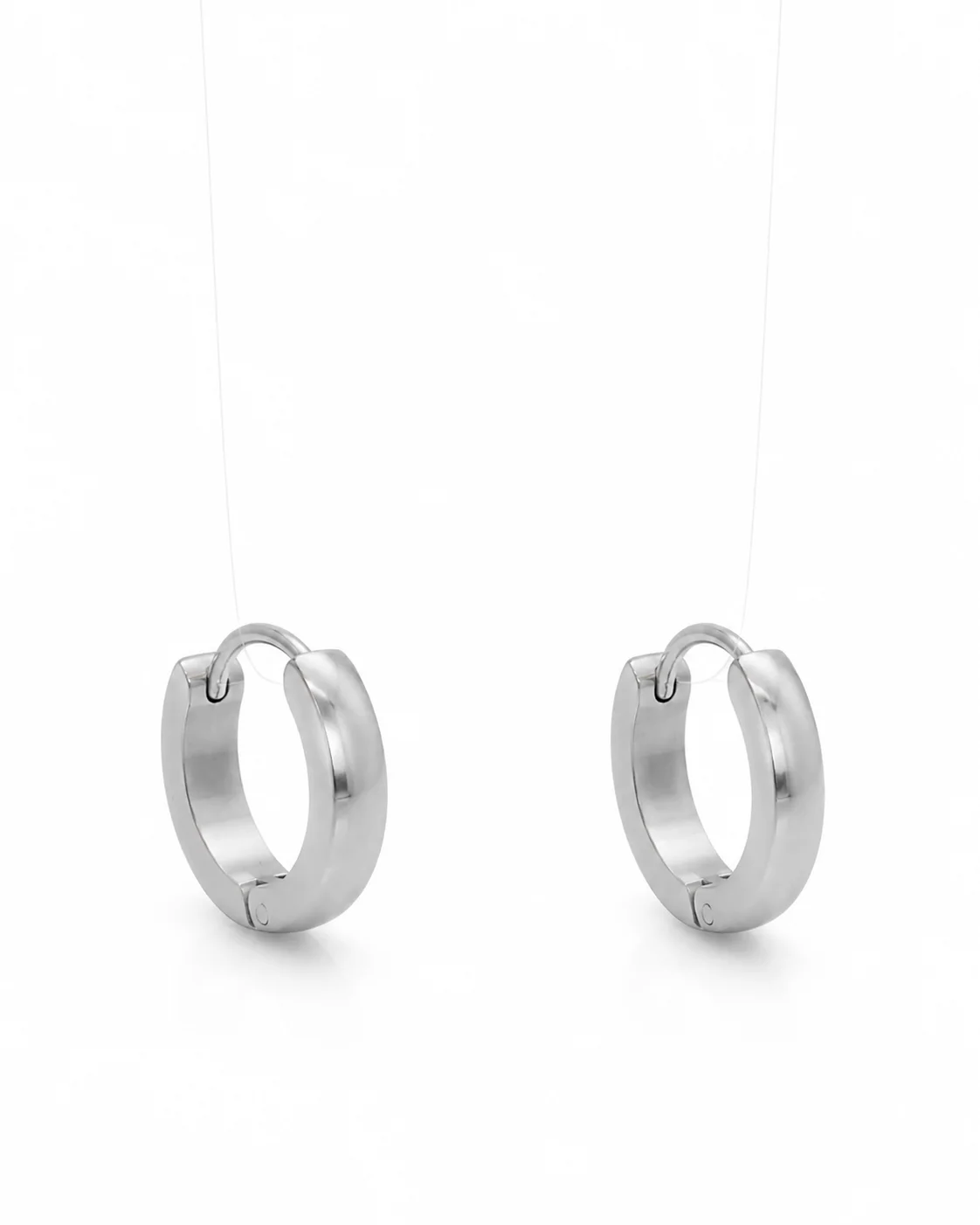 Aretes redondos simples plateados