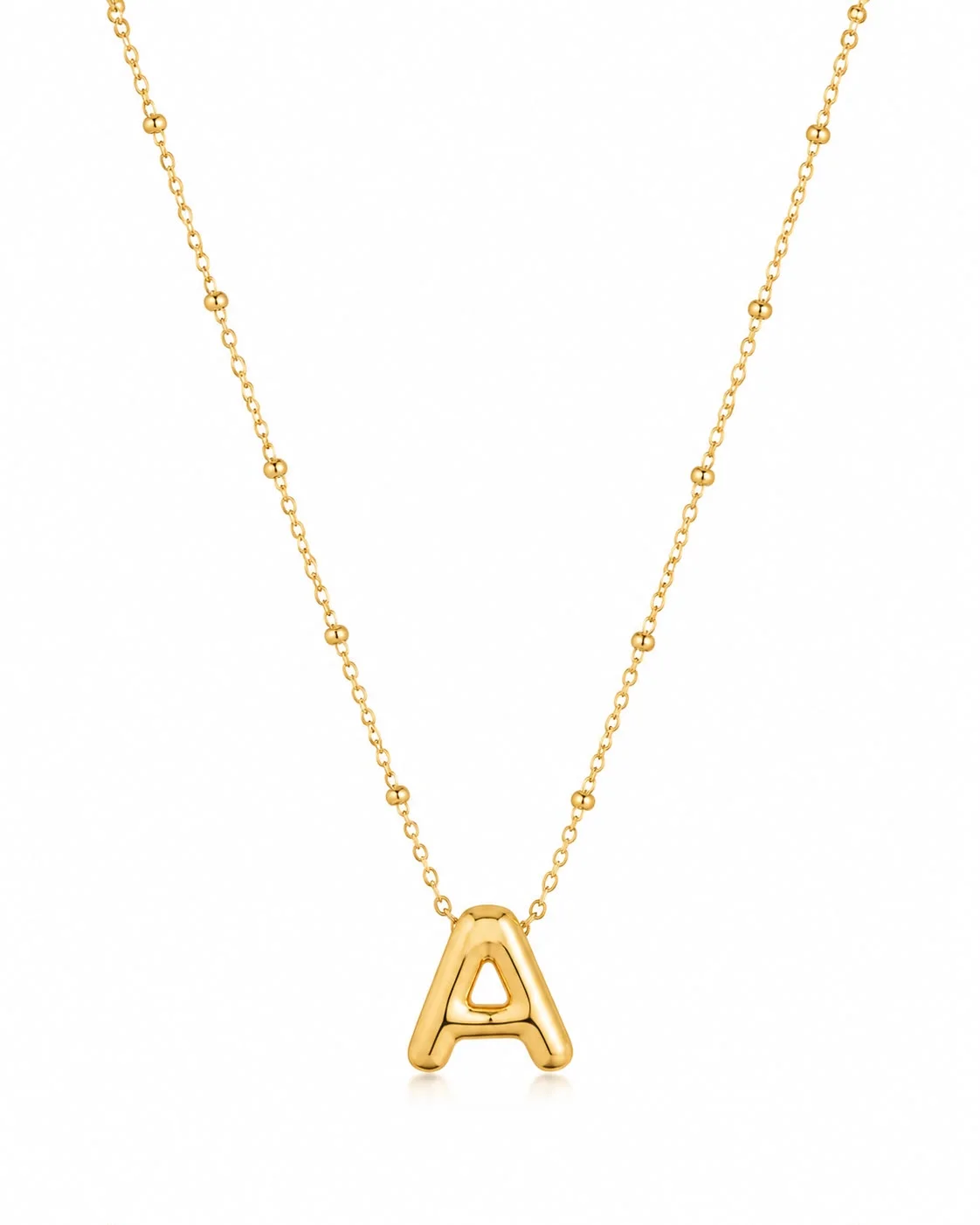 collar con inicial A dorado