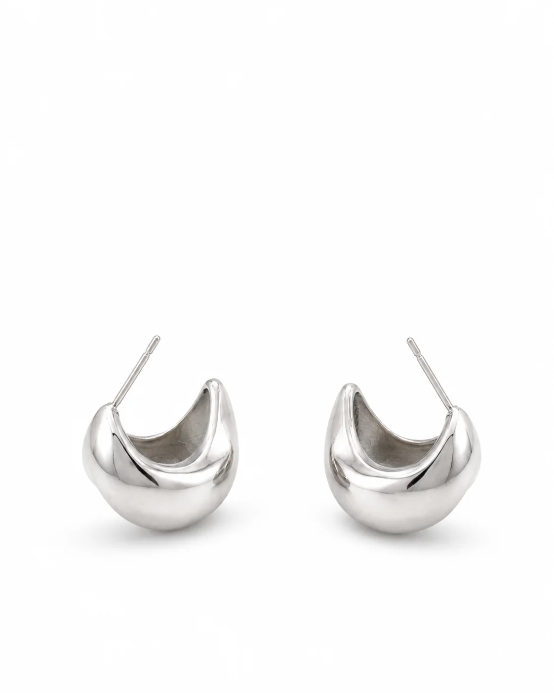 Aretes en forma de c plateado
